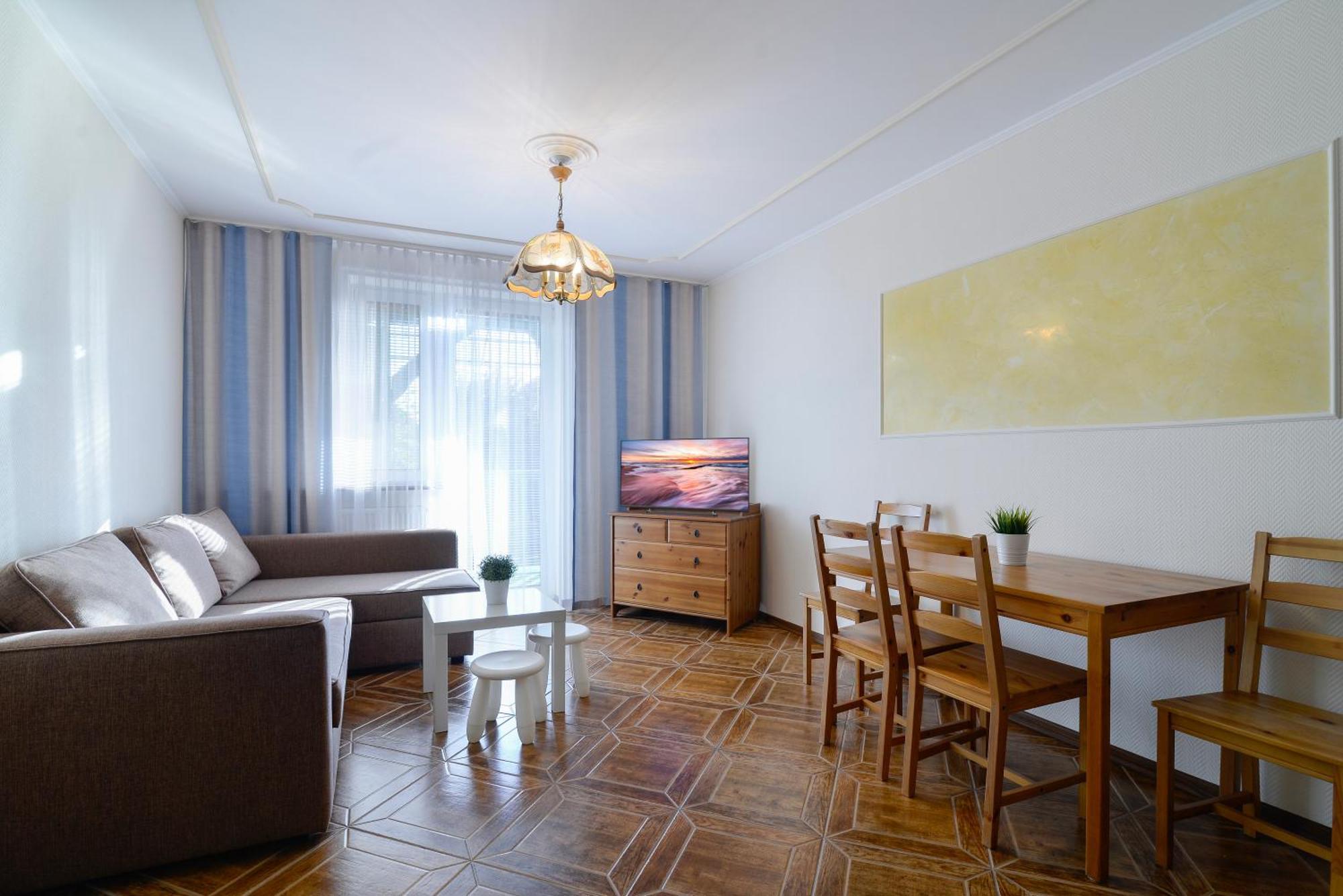 Pionow Rodzinne Apartamenty Urocza 10 Криниця-Морська Екстер'єр фото