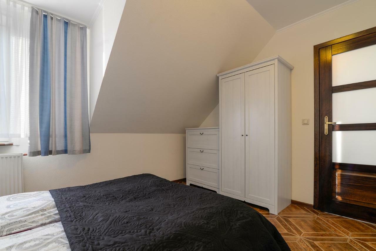 Pionow Rodzinne Apartamenty Urocza 10 Криниця-Морська Екстер'єр фото
