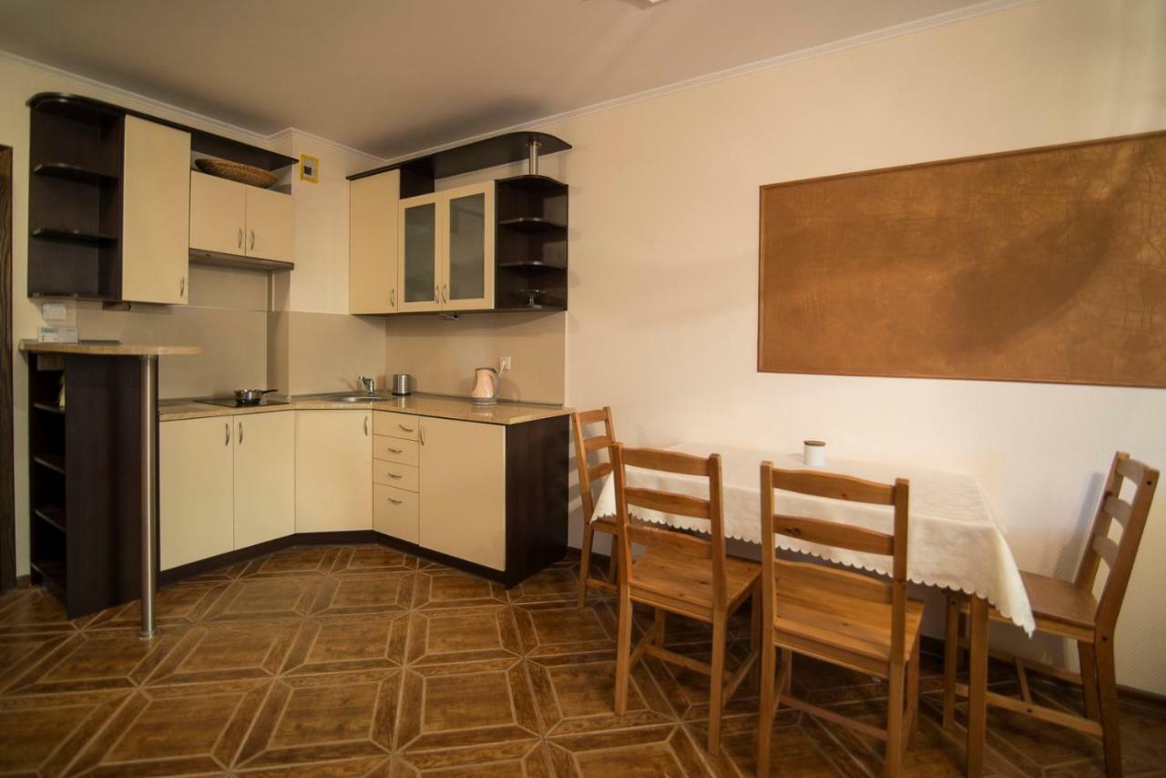 Pionow Rodzinne Apartamenty Urocza 10 Криниця-Морська Екстер'єр фото