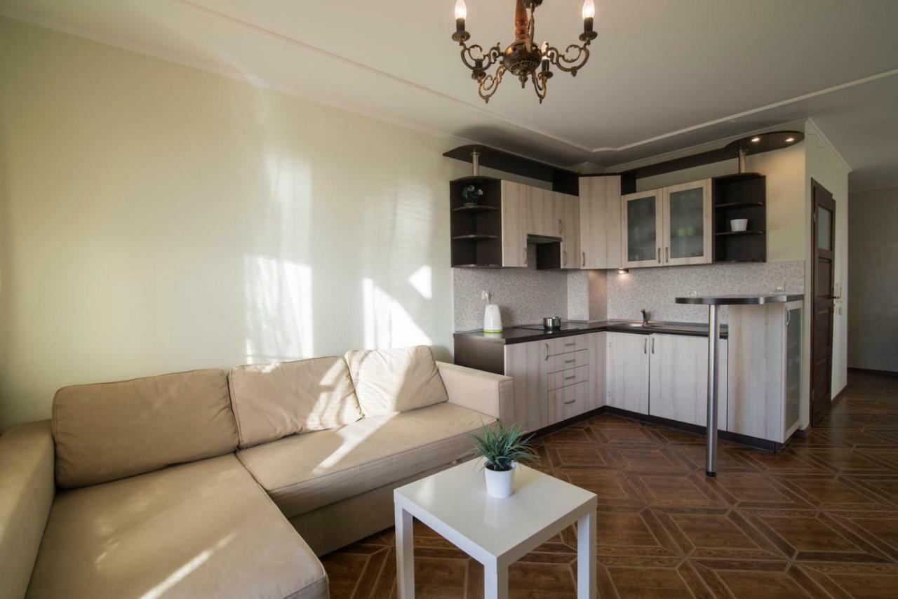 Pionow Rodzinne Apartamenty Urocza 10 Криниця-Морська Екстер'єр фото
