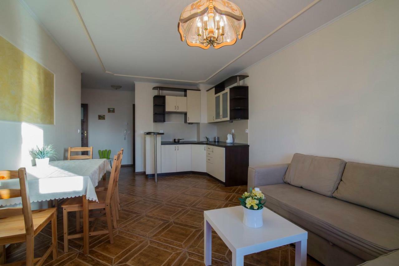 Pionow Rodzinne Apartamenty Urocza 10 Криниця-Морська Екстер'єр фото