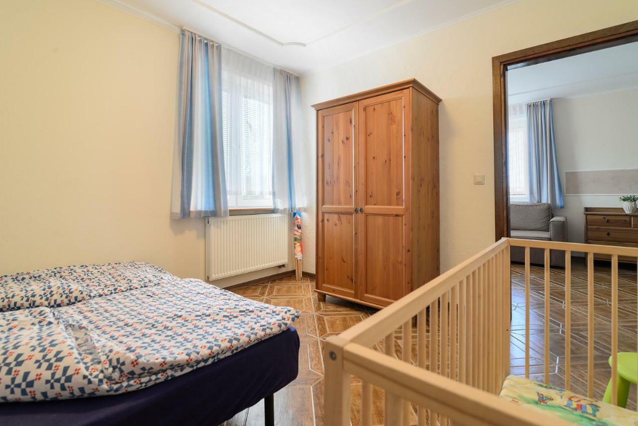 Pionow Rodzinne Apartamenty Urocza 10 Криниця-Морська Екстер'єр фото