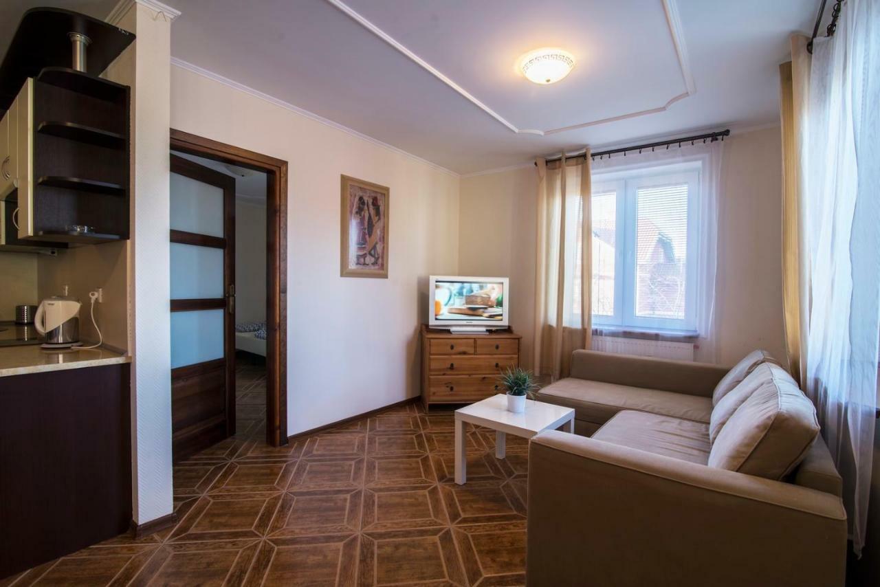 Pionow Rodzinne Apartamenty Urocza 10 Криниця-Морська Екстер'єр фото