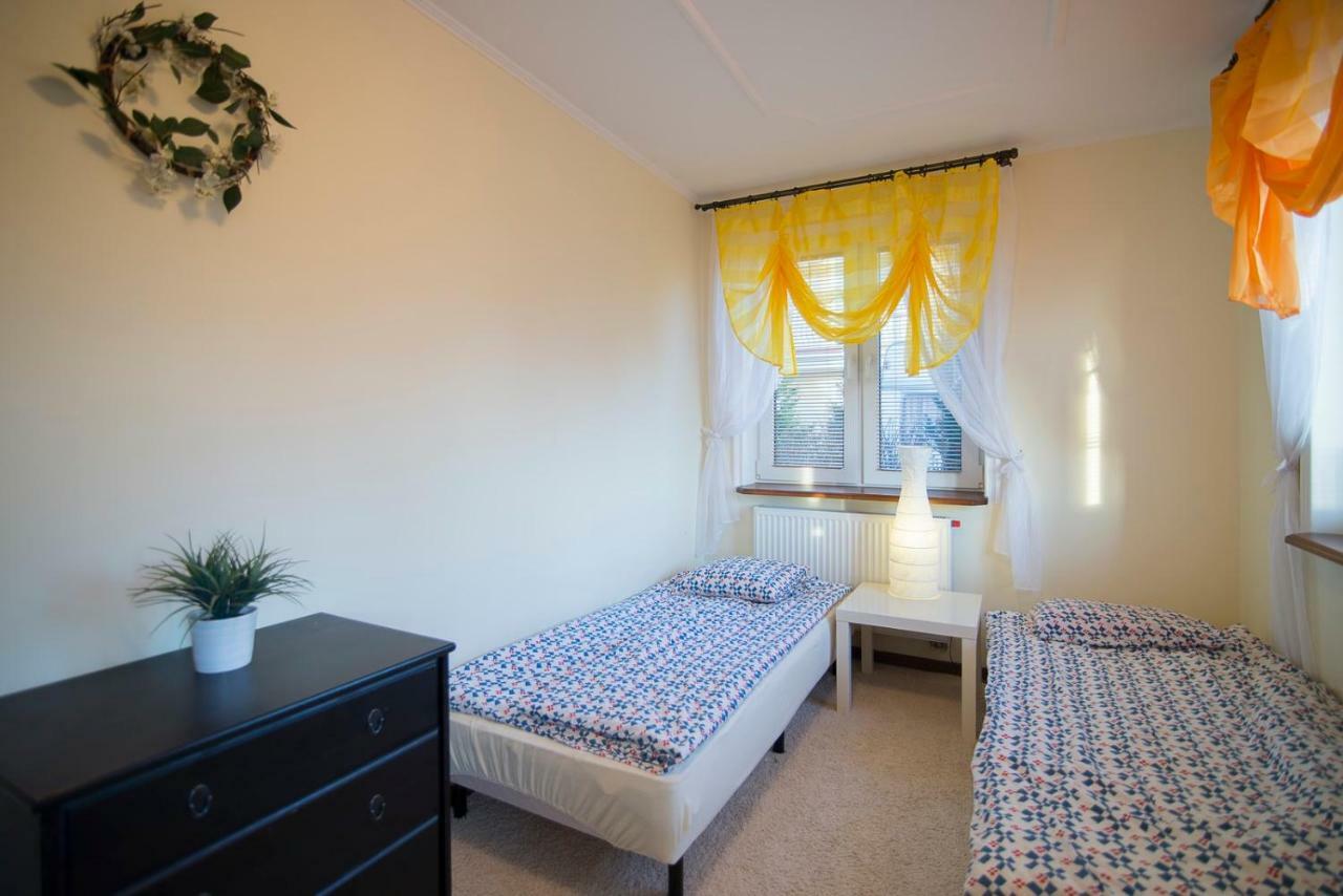 Pionow Rodzinne Apartamenty Urocza 10 Криниця-Морська Екстер'єр фото