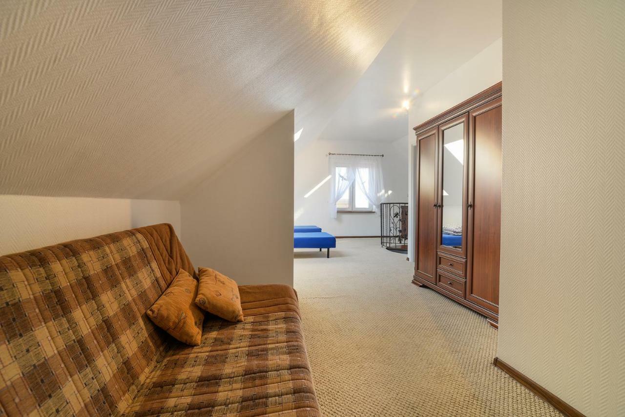 Pionow Rodzinne Apartamenty Urocza 10 Криниця-Морська Екстер'єр фото