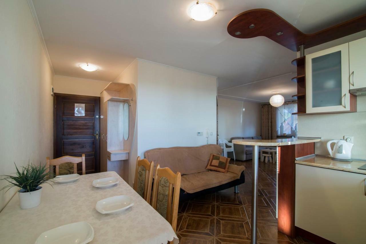 Pionow Rodzinne Apartamenty Urocza 10 Криниця-Морська Екстер'єр фото